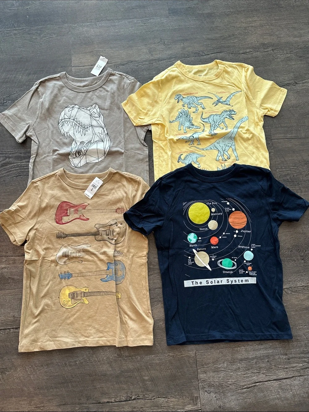 GAP Kids BUNDLE (4) Boy's Medium 8‎ Short Sleeve Graphic Tees
